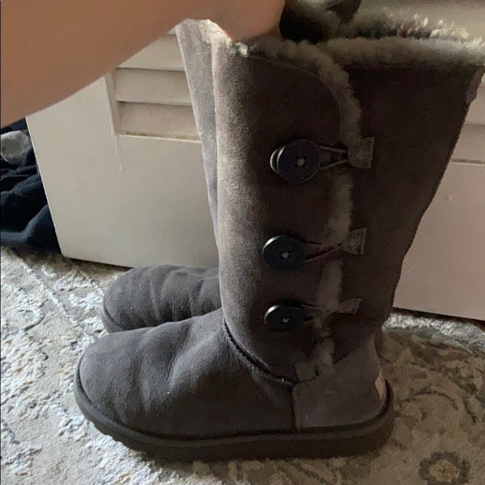 UGG Triplet Bailey Button